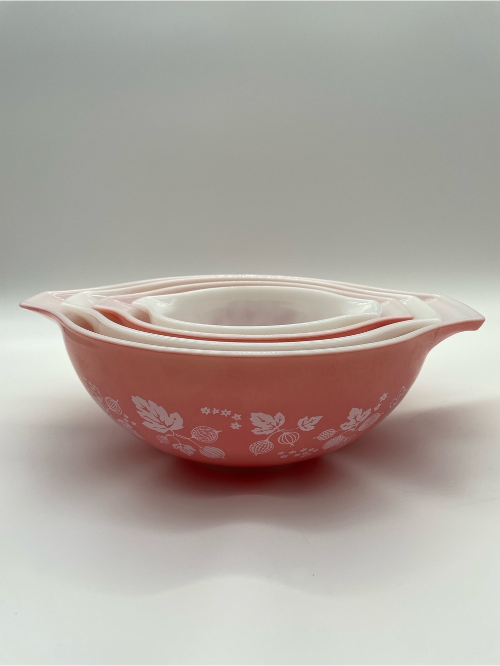 Vintage Pyrex Pink Gooseberry Cinderella Mixing Bowl Set 441 442 443 444 - Picture 3 of 13